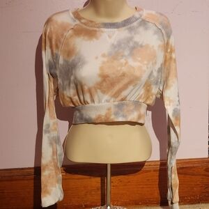 Cropped tie-dye long sleeve